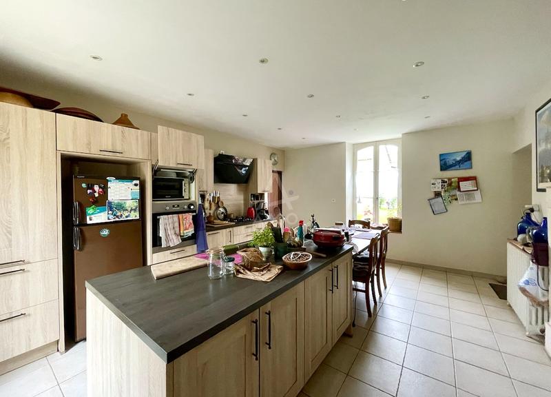 Haras - 180 m² - 8 pièces