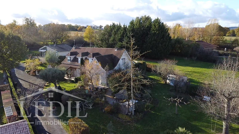 Propriété - 193 m² - 5 pièces