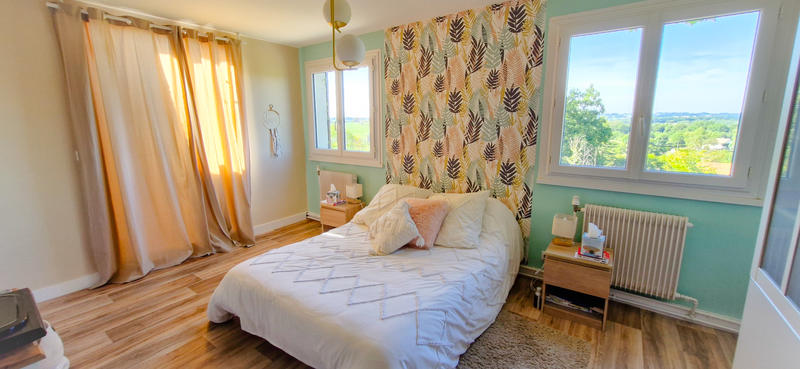 Maison - 166 m² - 8 pièces