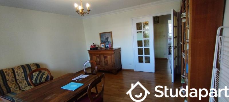 Chambre - 12 m² - 1 pièce