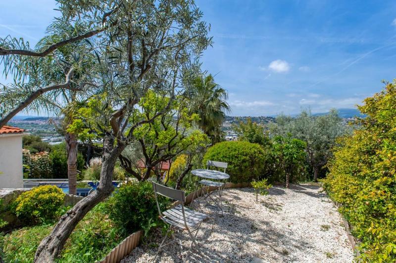 Villa - 180 m² - 6 pièces