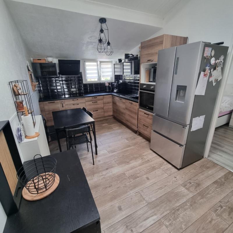 Maison - 83 m² - 5 pièces