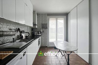 Maison traditionnelle - 110 m² - 6 pièces