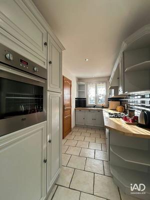 Maison - 250 m² - 6 pièces