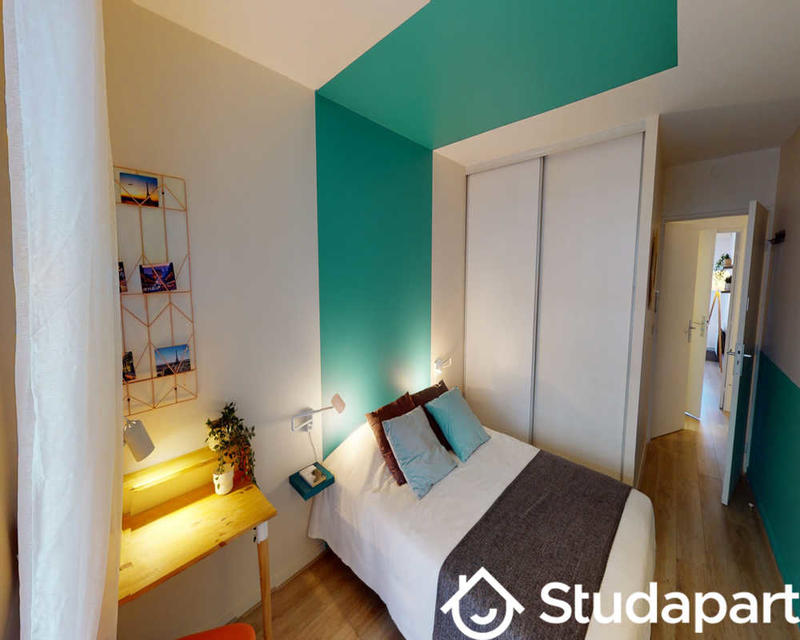 Chambre - 90 m² - 1 pièce