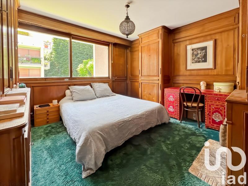 Appartement - 206 m² - 9 pièces