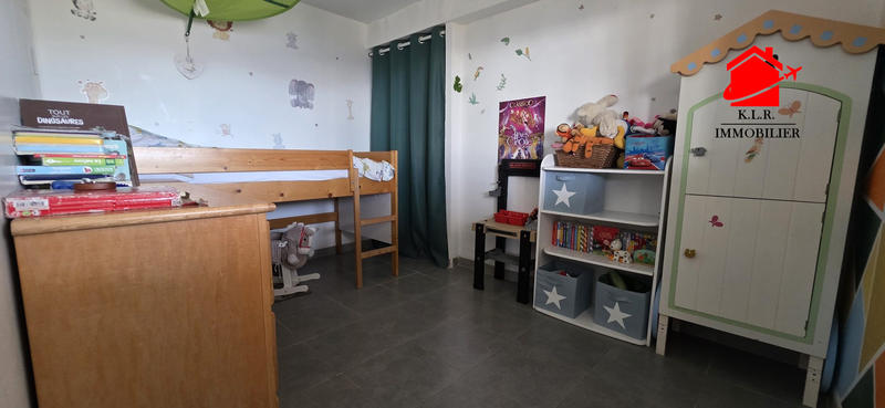 Maison - 201 m² - 8 pièces