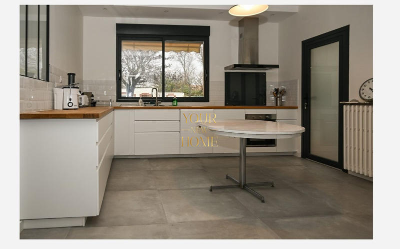 Maison - 161 m² - 7 pièces