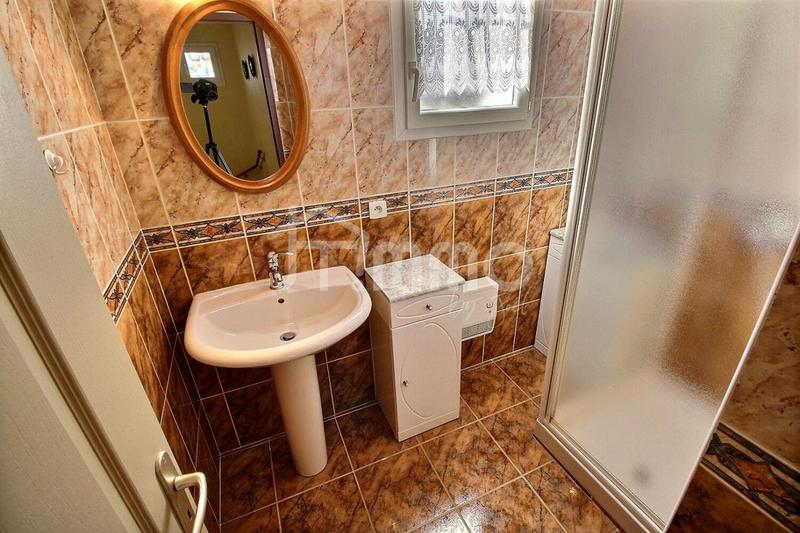 Villa - 137 m² - 5 pièces