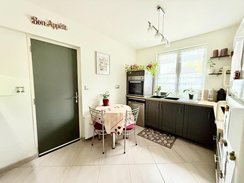 Maison - 110 m² - 4 pièces