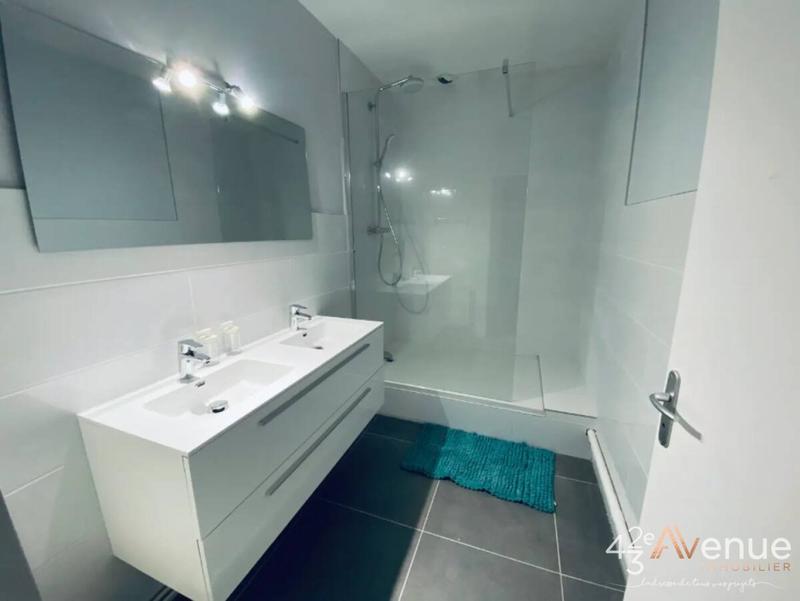 Appartement - 75 m² - 4 pièces