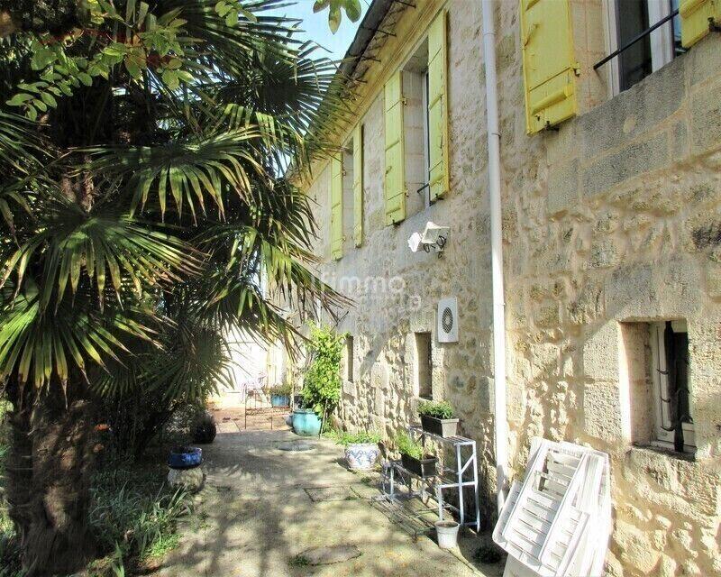 Maison - 530 m² - 17 pièces