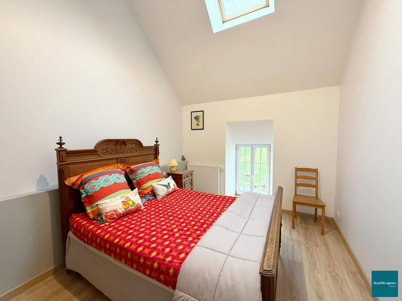 Maison - 250 m² - 8 pièces