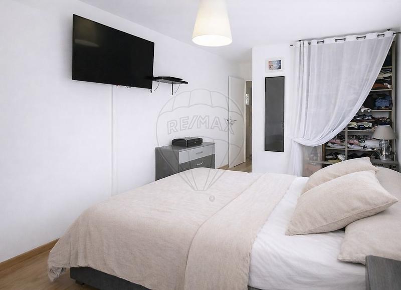 Appartement - 81 m² - 3 pièces