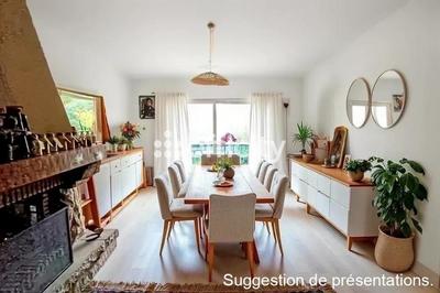 Maison - 170 m² - 8 pièces