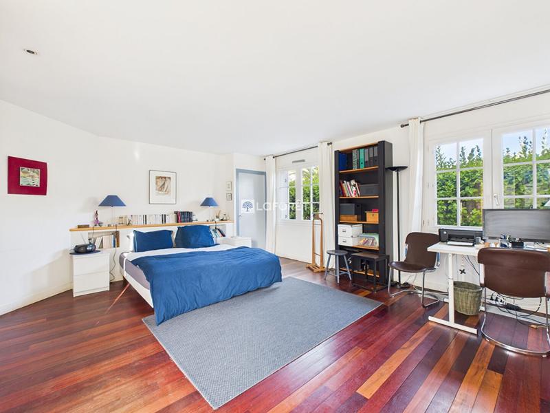 Maison - 256 m² - 6 pièces