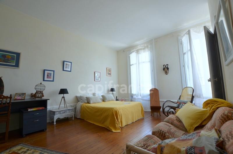 Maison bourgeoise - 395 m² - 11 pièces