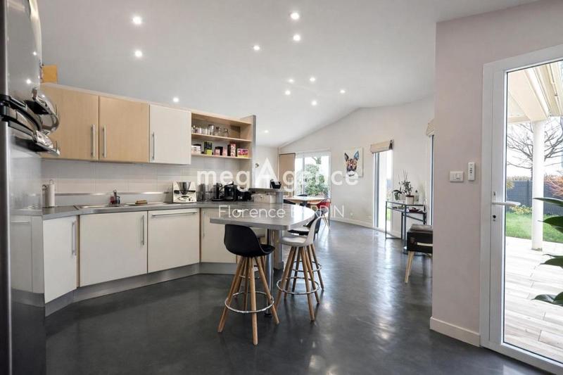 Maison - 135 m² - 6 pièces