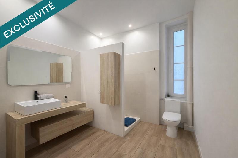 Appartement - 102 m² - 5 pièces