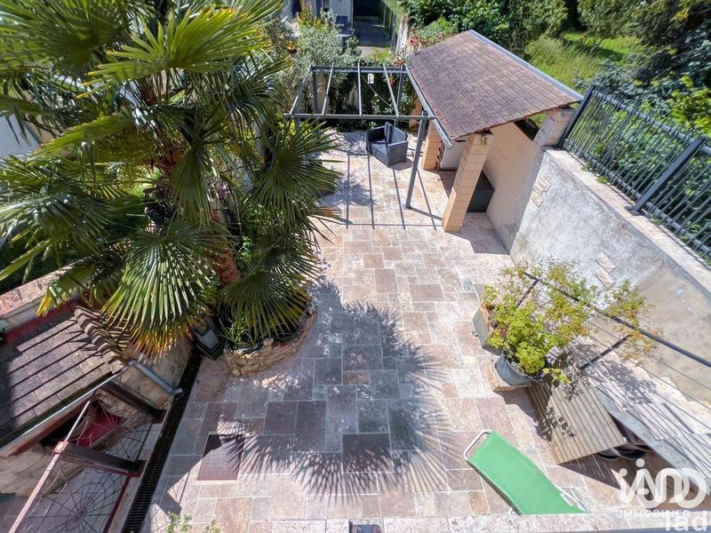 Maison - 280 m² - 6 pièces