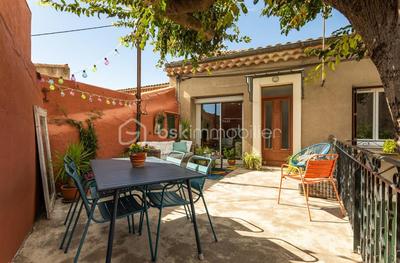 Demeure - 201 m² - 8 pièces