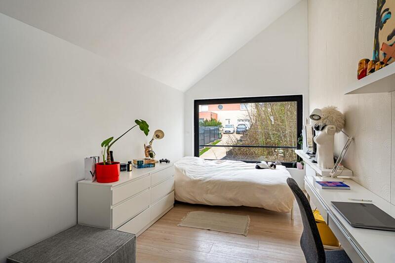 Maison - 187 m² - 7 pièces