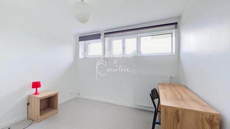 Maison - 215 m² - 9 pièces