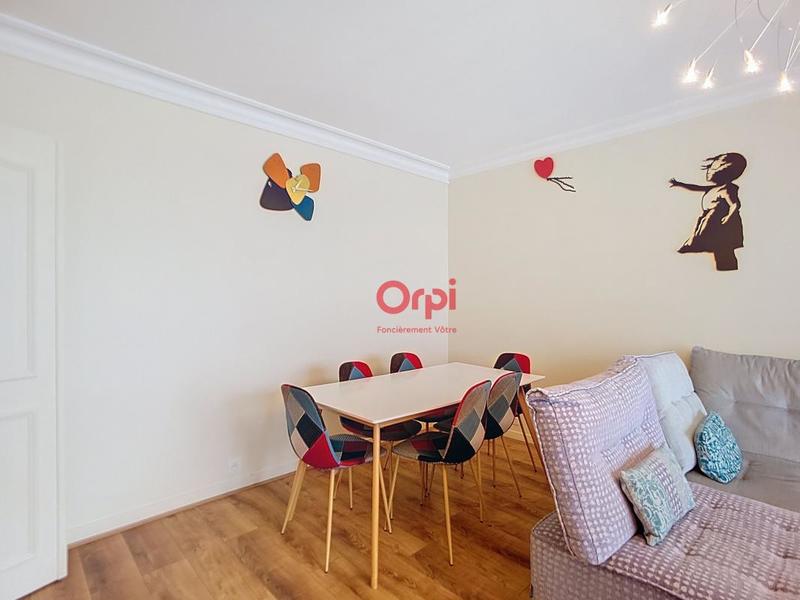 Appartement - 90 m² - 4 pièces