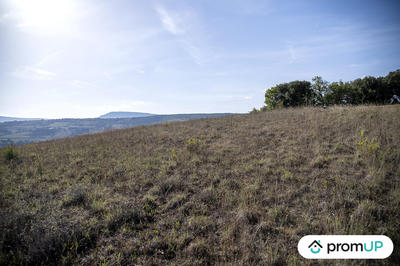 Terrain - 27 300 m²