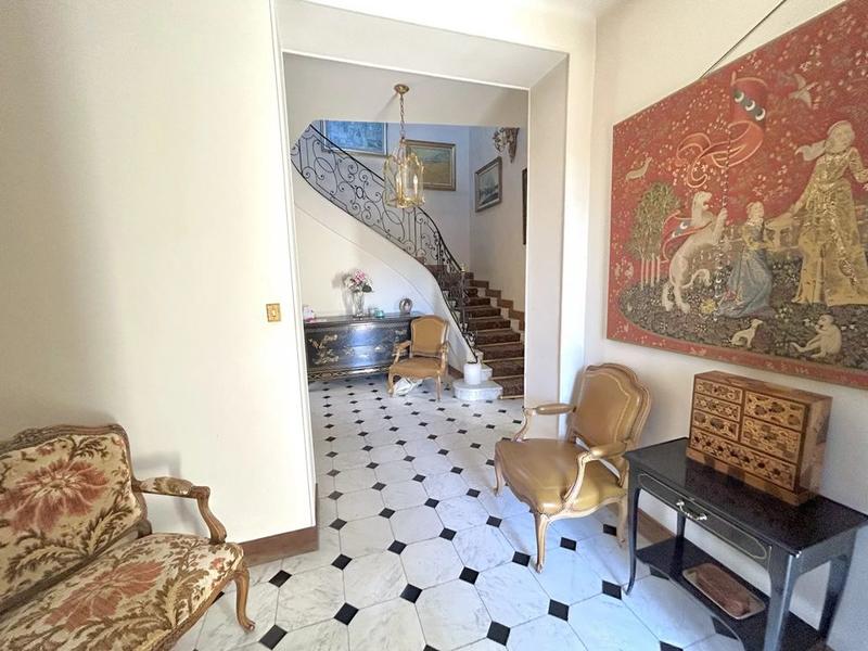 Villa - 194 m² - 6 pièces