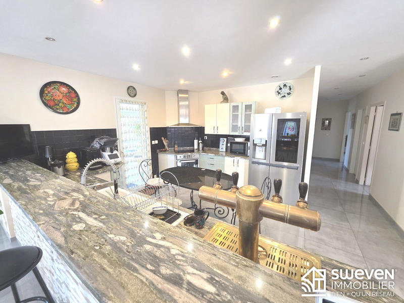 Maison - 175 m² - 8 pièces