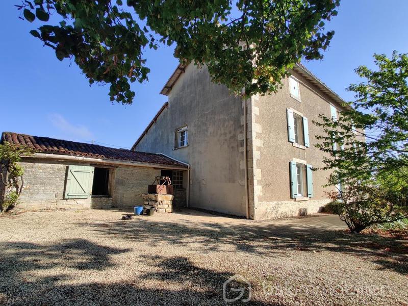 Maison ancienne - 274 m² - 7 pièces