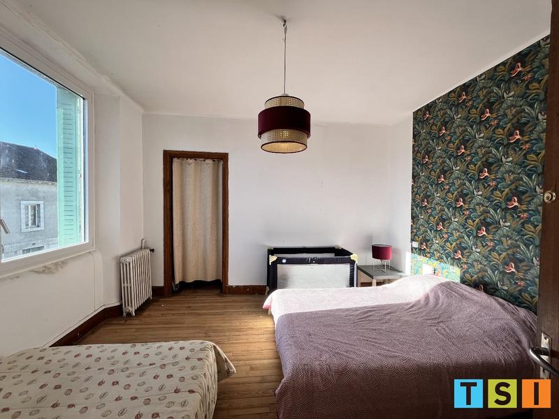 Maison - 260 m² - 7 pièces