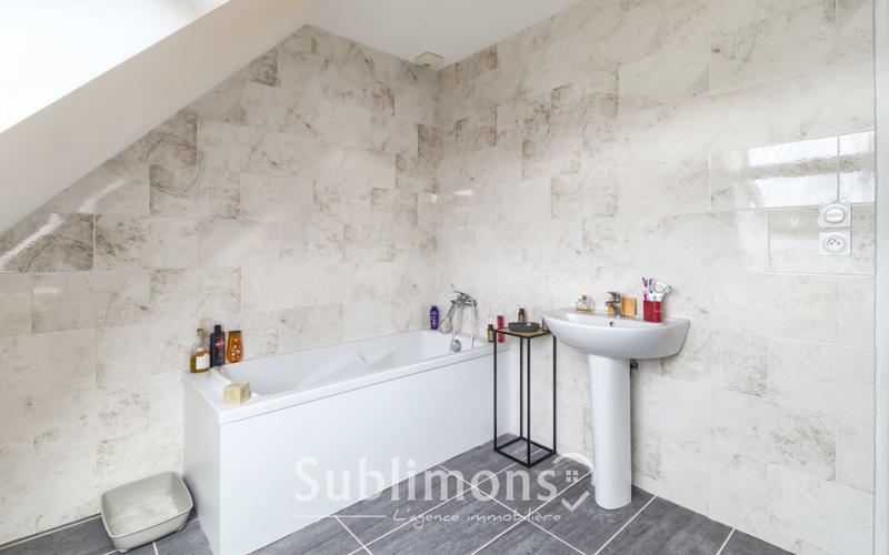 Maison - 105 m² - 5 pièces