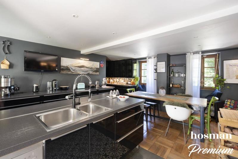 Maison - 363 m² - 14 pièces