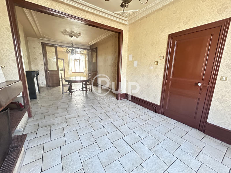 Maison bourgeoise - 168 m² - 9 pièces