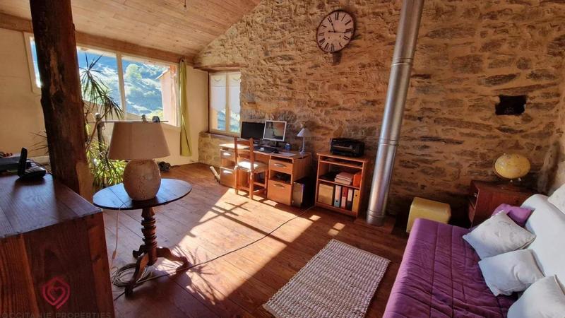 Demeure - 305 m² - 10 pièces