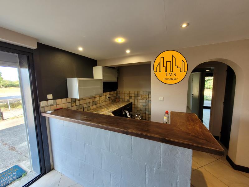 Maison - 240 m² - 8 pièces