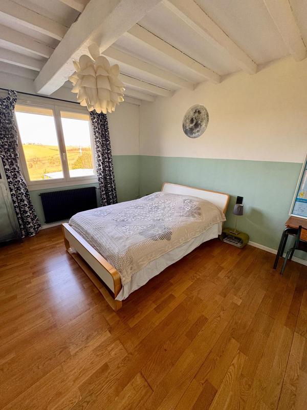 Maison - 250 m² - 7 pièces