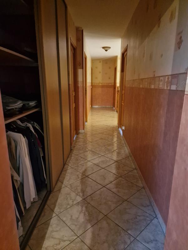 Maison - 200 m² - 6 pièces