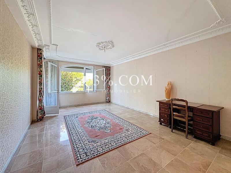 Villa - 398 m² - 11 pièces