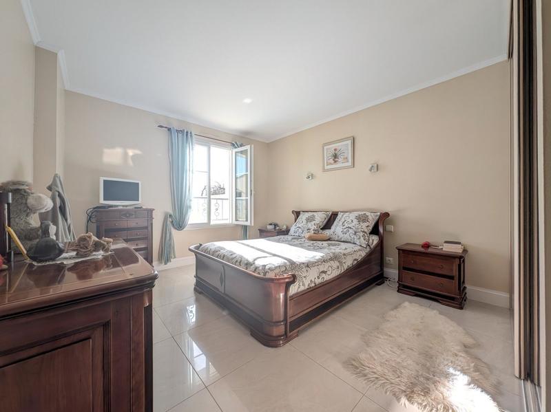 Maison - 175 m² - 5 pièces