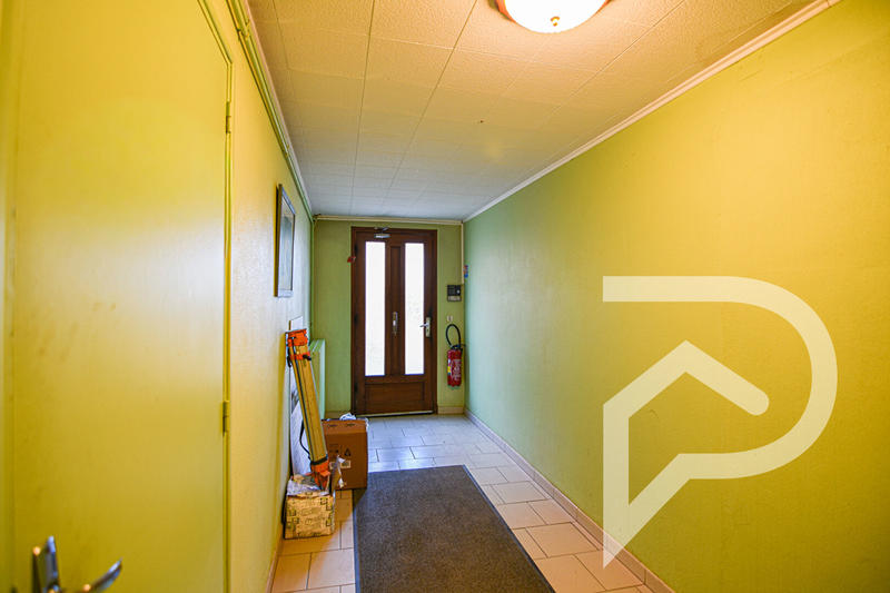 Maison - 270 m² - 11 pièces