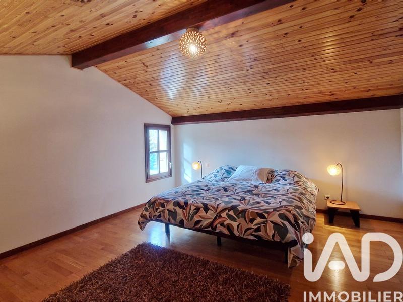 Maison - 180 m² - 5 pièces