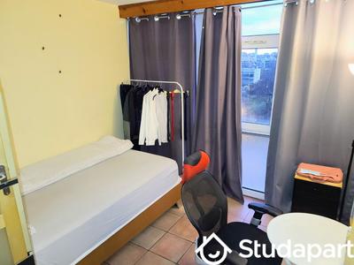 Chambre - 12 m² - 1 pièce