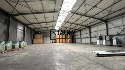 Entrepôt - 5 520 m²