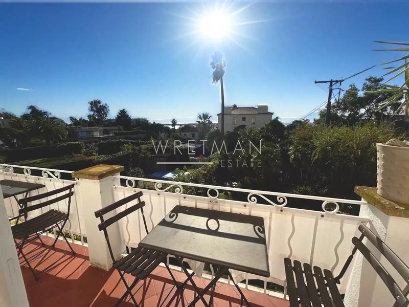 Appartement - 111 m² - 3 pièces