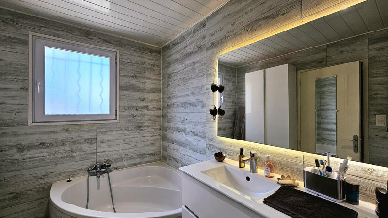 Maison - 111 m² - 4 pièces