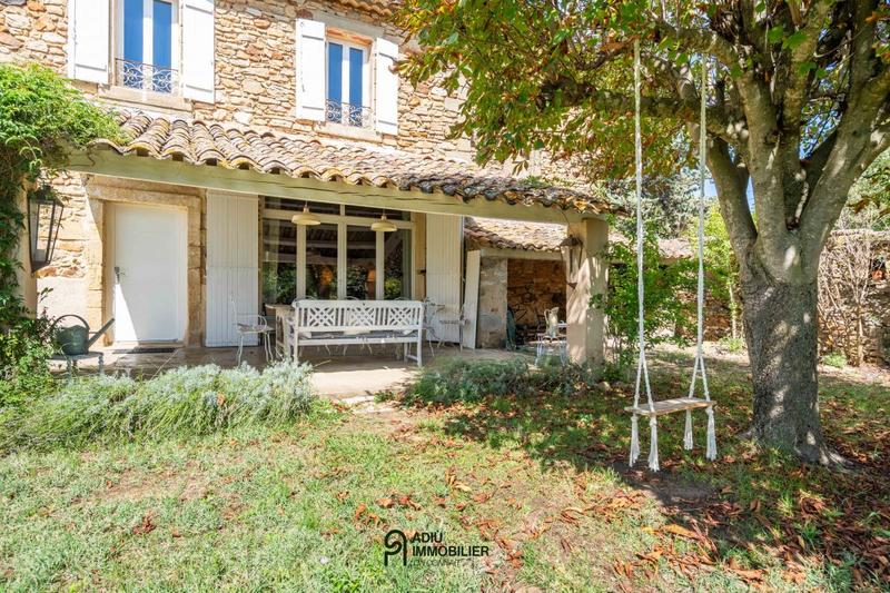 Mas - 228 m² - 8 pièces