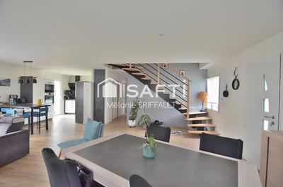 Maison - 136 m² - 6 pièces